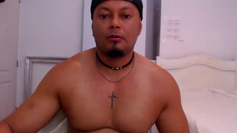 Kristian Mendoza online show from October 31, 5:57 pm