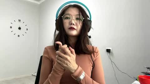 Rin online show from April 17, 1:57 pm