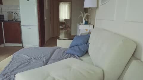 Kristi online show from September 25, 4:52 am