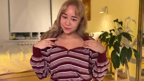Kristy Nip slip shady  Best model on CB  online show from December 20, 8:38 pm
