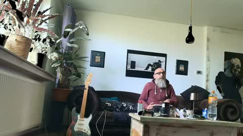 krummersaebel online show from April 11, 9:46 am