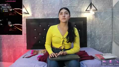 Snapshot of krystal_taylor23 chatting on October 1, 11:31 am Kystal Taylor online show from October 1, 11:31 am