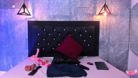 Kystal Taylor online show from January 6, 5:28 pm