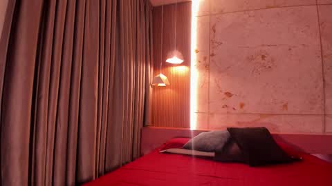 krystalswift_ online show from December 15, 3:13 am