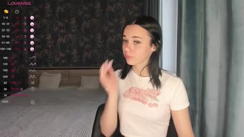 Snapshot of kseni_a chatting on September 20, 1:47 pm Ksenia online show from September 20, 1:47 pm