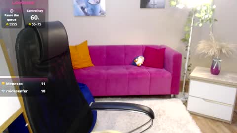 kuri_u online show from March 29, 9:55 am