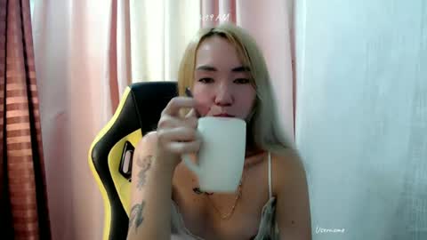 kweenie1026 online show from June 11, 10:19 pm