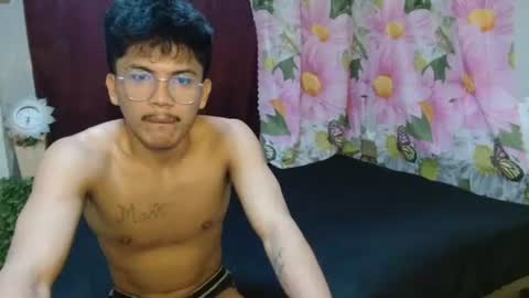 kyle_lourence online show from July 1, 12:30 am
