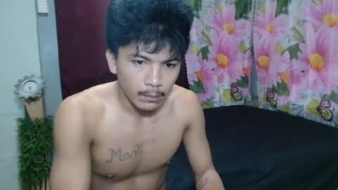 kyle_lourence online show from June 21, 4:08 am