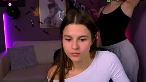 Kylie loves u online show from October 24, 11:16 pm