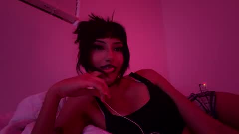 kylie online show from August 4, 4:52 am