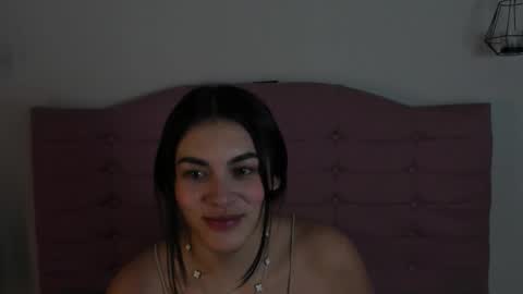 kylie_ls online show from November 18, 1:30 am