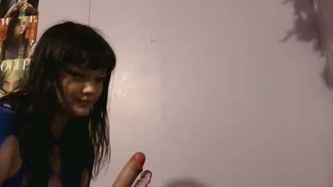 Lily online show from May 12, 7:17 am