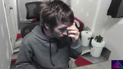 l1v1nth3dr3am online show from November 9, 3:59 pm