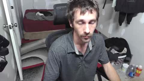 l1v1nth3dr3am online show from October 29, 6:04 am