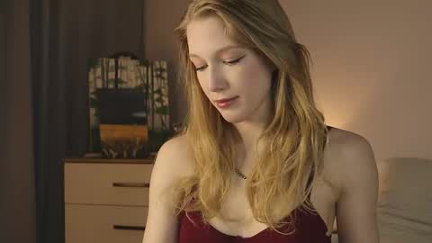 Alice online show from February 4, 3:27 pm