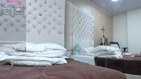 la crespa x online show from November 22, 2:26 pm