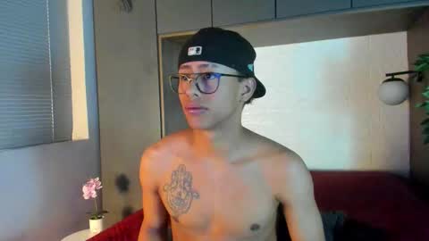 labrinthteasing online show from March 13, 1:58 pm