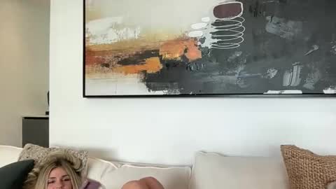 Lacey Thomas online show from October 10, 6:25 pm