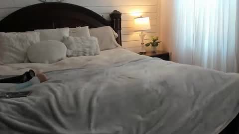 lacii_lo online show from May 18, 3:29 pm