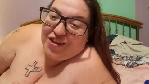 Laddybuggie27 online show from March 24, 1:28 pm