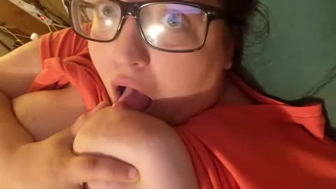 Laddybuggie27 online show from March 26, 5:18 pm