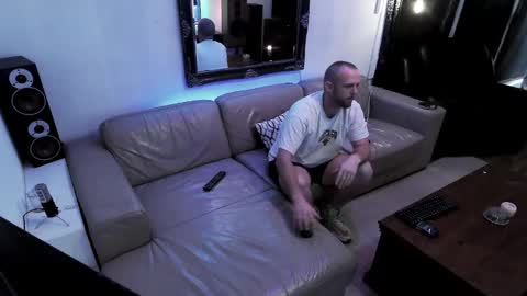 Hectic online show from December 31, 8:02 pm