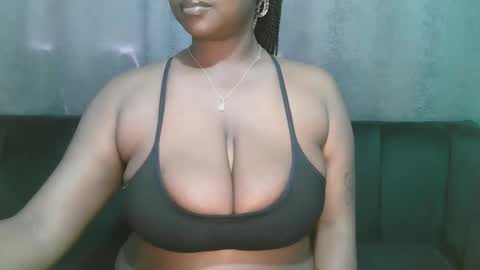 lady_dearra online show from March 22, 11:25 am