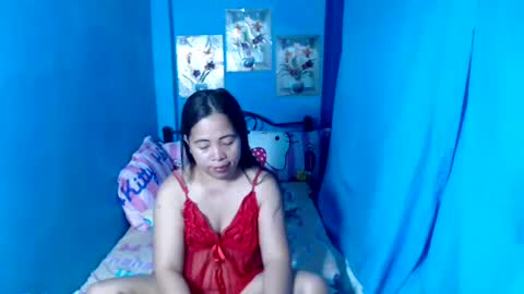 lady_in_bed69 online show from April 3, 9:44 pm