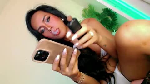 Stella online show from September 20, 11:30 pm