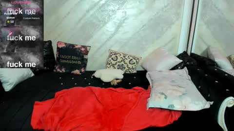 lady lauren online show from November 21, 7:06 am