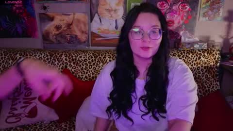 Snapshot of lady_lucky_love chatting on October 15, 5:58 pm KENDALL NATHANPVT IS OPEN online show from October 15, 5:58 pm