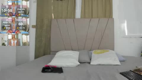 lady_miss___ online show from December 3, 1:01 pm