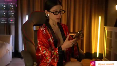 lady_nicolett online show from December 19, 6:47 pm