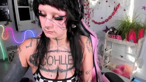 Mia online show from April 10, 8:13 pm