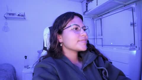  Lady  online show from April 15, 3:10 am