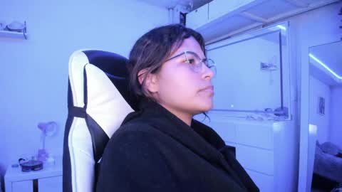  Lady  online show from May 21, 5:47 am