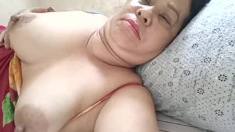 ladyjelyn69 online show from July 19, 8:39 am