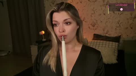 ladylancaster online show from June 12, 5:23 pm