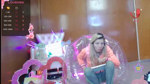 Skinnygirl online show from March 5, 1:25 am