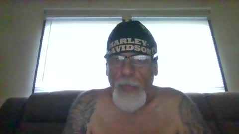 laidbackluxury online show from June 24, 11:34 pm