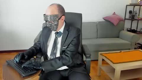 lajose52 online show from October 25, 6:30 pm