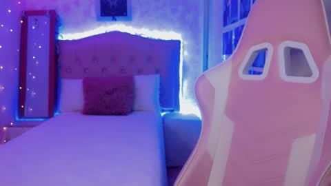 lala Moon online show from January 16, 10:57 am