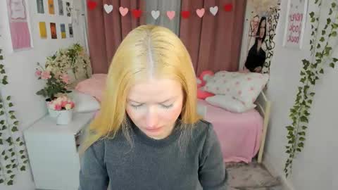 Laly online show from February 12, 8:29 am