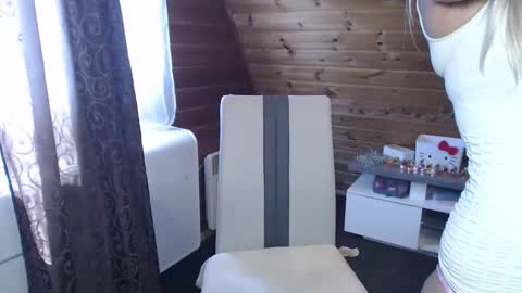 LaMadrina006 online show from May 14, 9:18 am