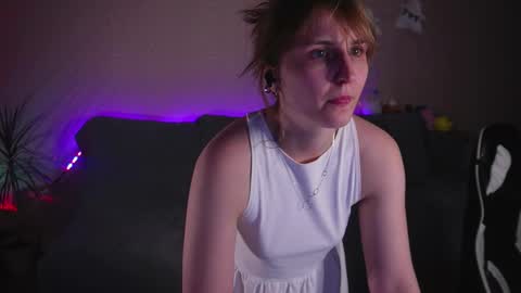 Kay online show from November 2, 9:37 pm