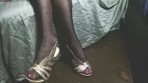 Snapshot of lana_legs53 chatting on October 2, 8:24 am lana_legs53 online show from October 2, 8:24 am