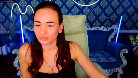 lanablisss online show from November 19, 7:51 am