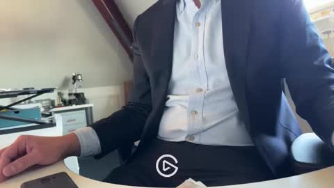 Snapshot of landeron7 chatting on October 9, 9:15 am Lando online show from October 9, 9:15 am