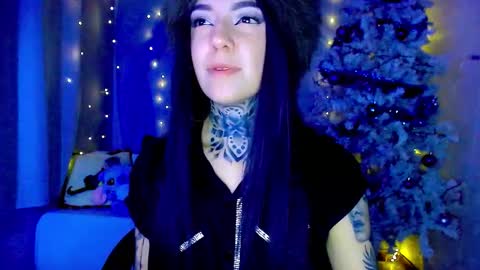 LANNIE   online show from December 20, 10:50 pm